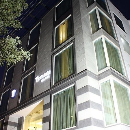 Rosemallow Hotel Nuova Delhi Esterno foto